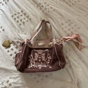 Adorable vintage Juicy couture bag!🎀🎀🎀